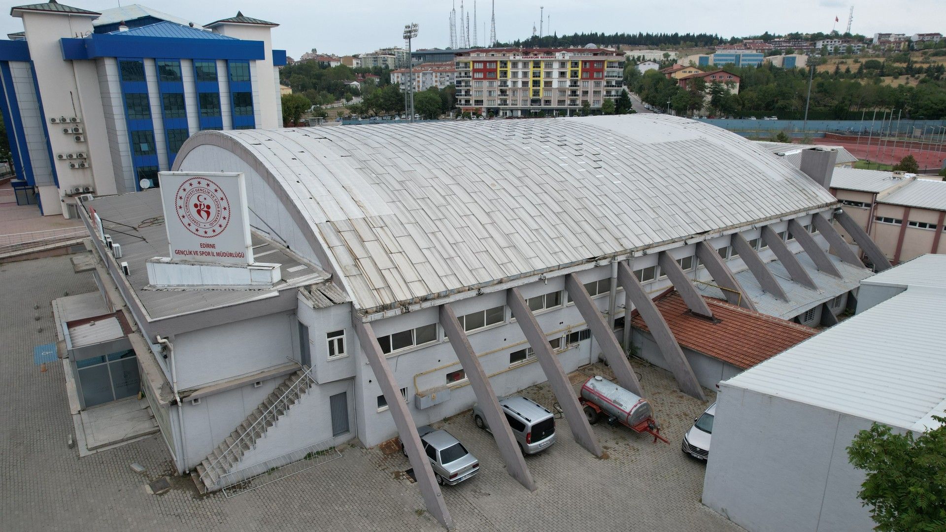 Mimar Sinan Spor Salonu