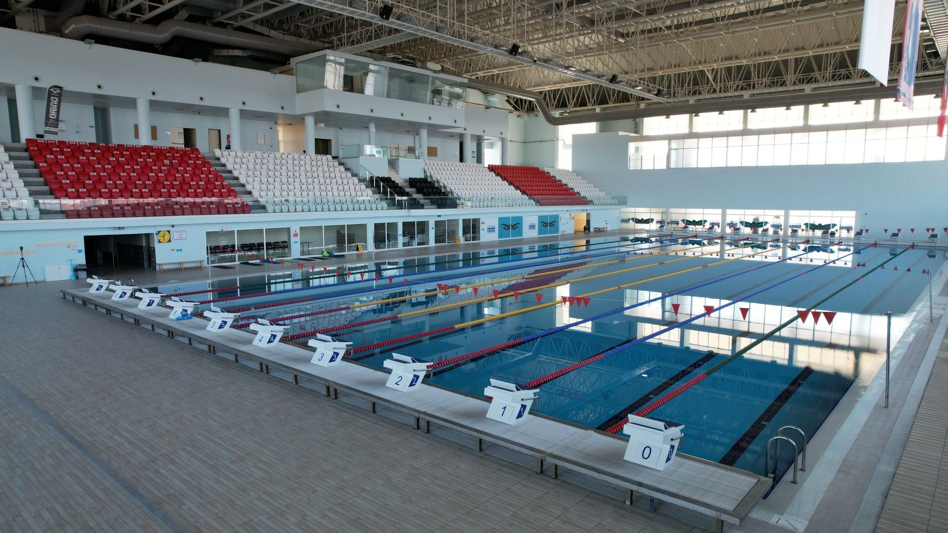 Edirne Yarı Olimpik Kapalı Yüzme Havuzu