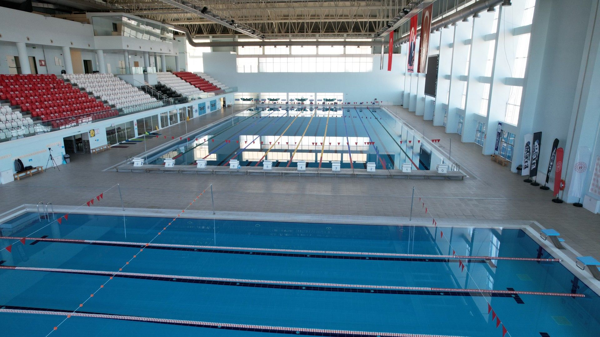 Edirne Yarı Olimpik Kapalı Yüzme Havuzu