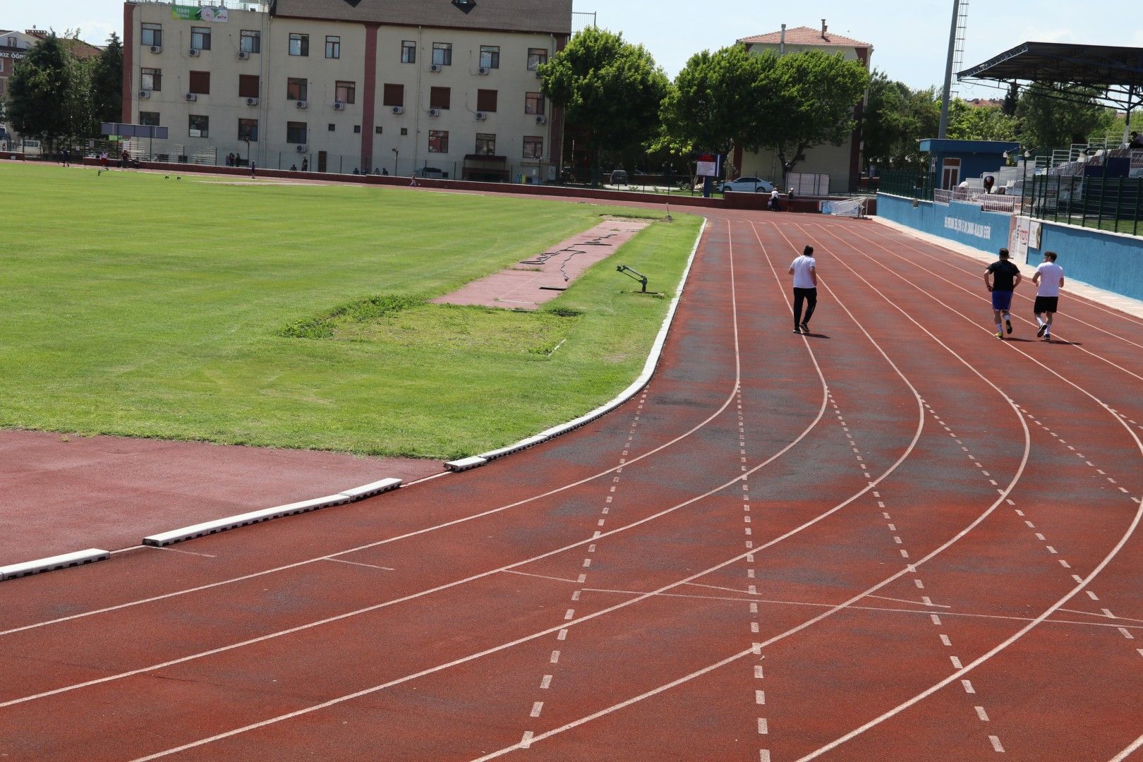 Şükrüpaşa Spor Kompleksi Atletizm Sahası