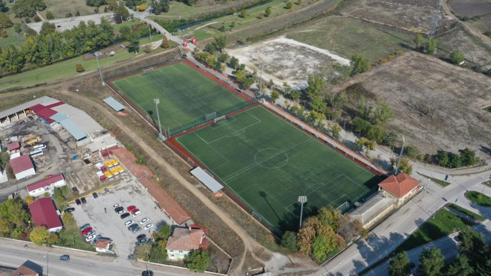 Saraçhane 1 ve 2 Numaralı Futbol Sahası