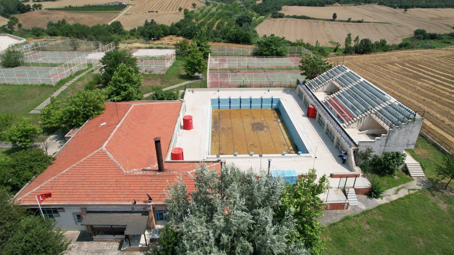 Keşan Yarı Olimpik Açık Yüzme Havuzu