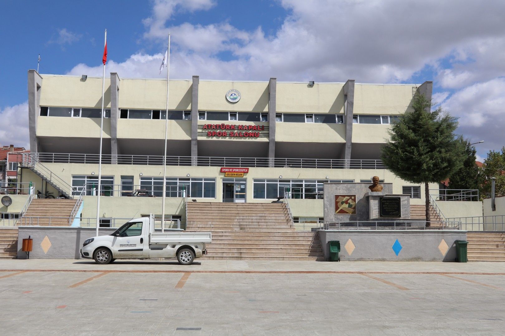 Keşan Atatürk Spor Salonu