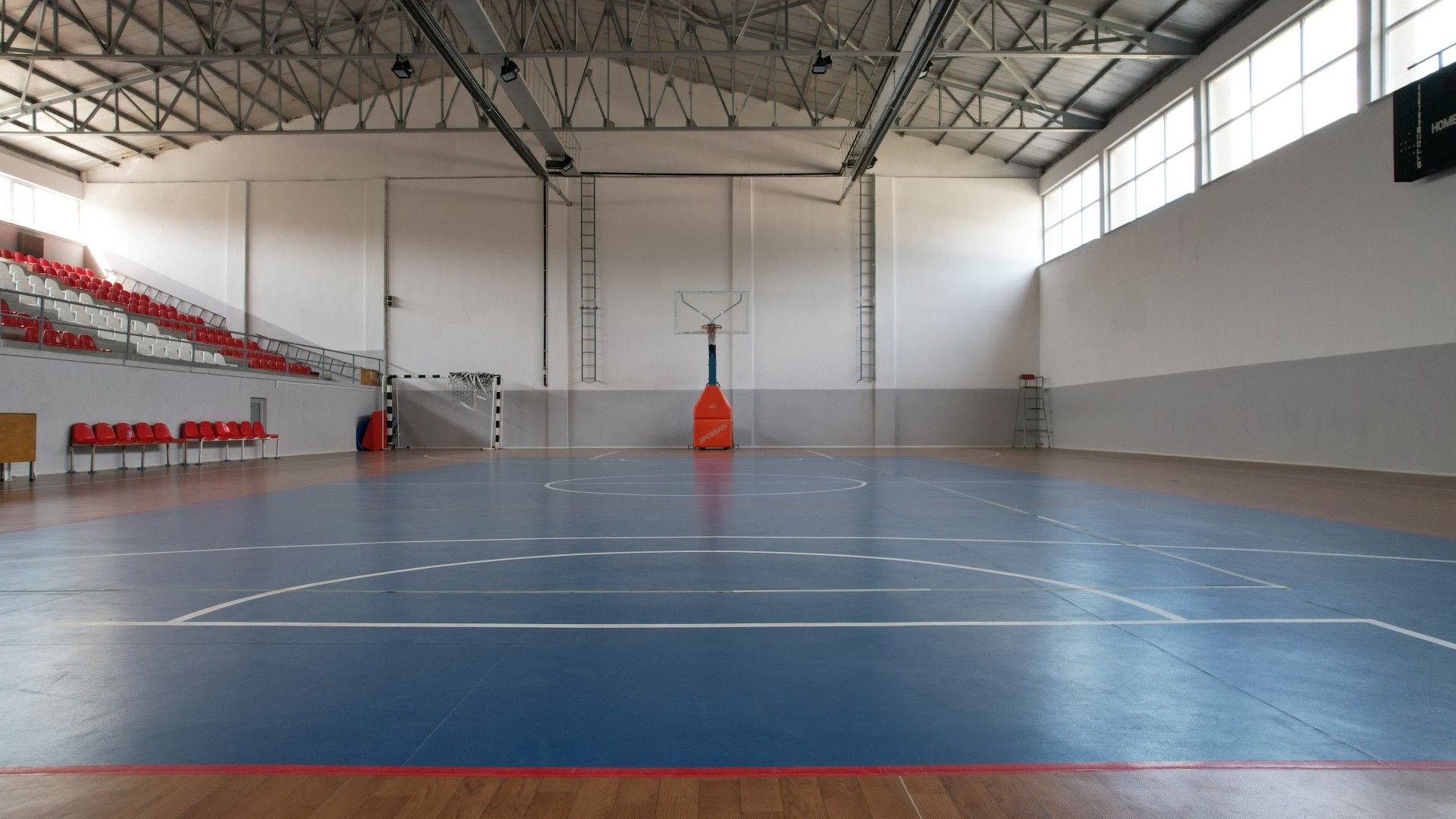 Lalapaşa Spor Salonu